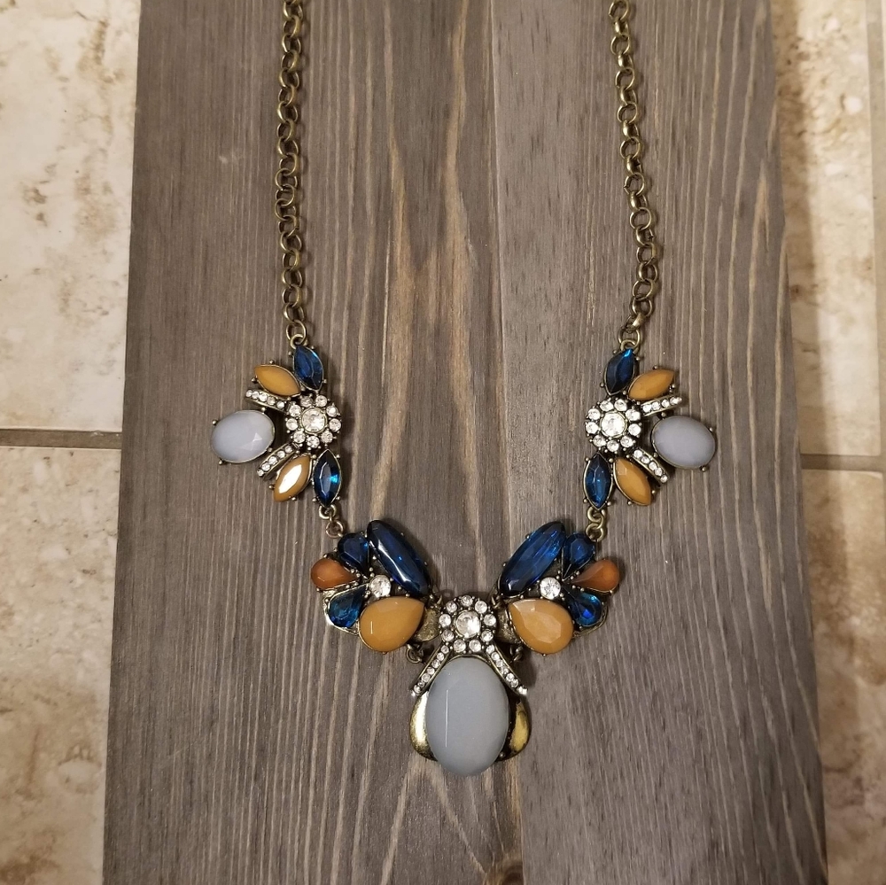 NWOT Gorgeous art deco statement necklace